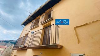 Casa aparellada a Portell de Morella. Casa a la venta en portell de morella