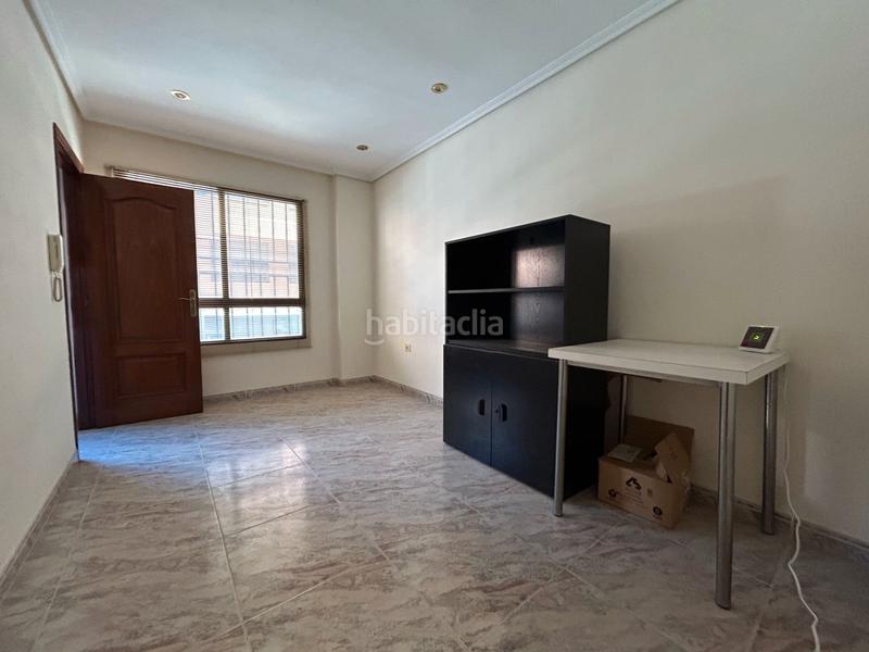 Foto 3d6a371e-eba6-41c1-b294-b0dabc6e1cc6. Miete büro in Piscinas Villarreal / Vila - real