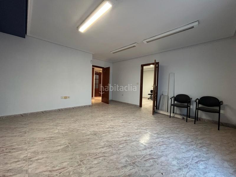 Foto 861bf869-6d41-4a9b-b00c-d9d0b5bf5816. Miete büro in Piscinas Villarreal / Vila - real