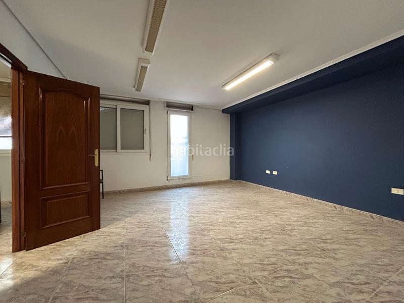 Foto a709abf5-8fc1-4f1f-8e12-e2318dfbb016. Miete büro in Piscinas Villarreal / Vila - real
