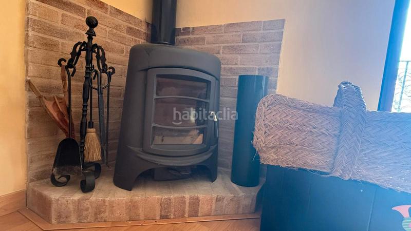 Foto 6f1d7e6f-1358-491d-835d-8fcb3743e2d9. Casa aparellada amb xemeneia a Villafranca del Cid