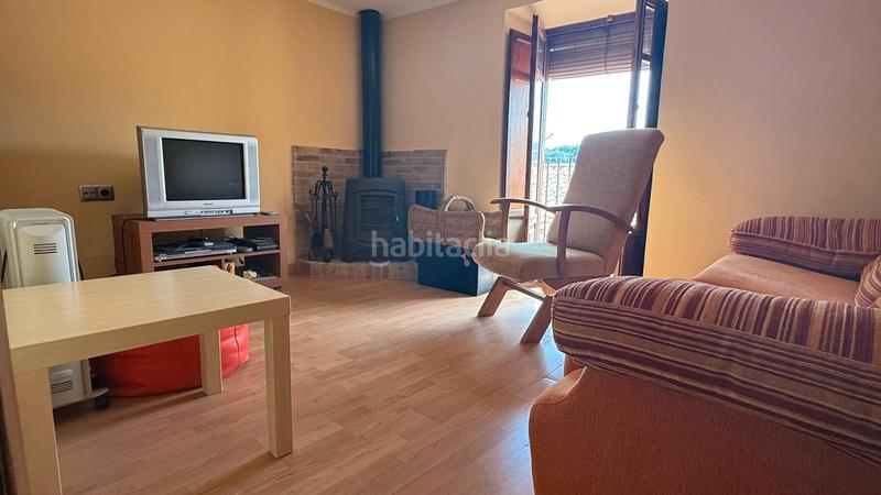 Foto 785dd61e-3b7b-456b-a1f1-0e9bfd442243. Casa aparellada amb xemeneia a Villafranca del Cid