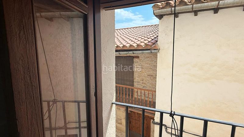 Foto a5230a11-48b9-45fe-96ff-fc7c2fae0dcc. Casa aparellada amb xemeneia a Villafranca del Cid