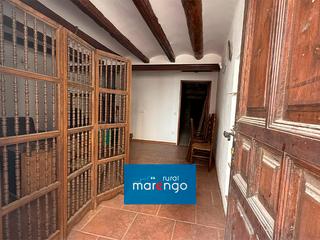Casa adossada a Forcall. Enorme y encantadora casa a la venta en forcall