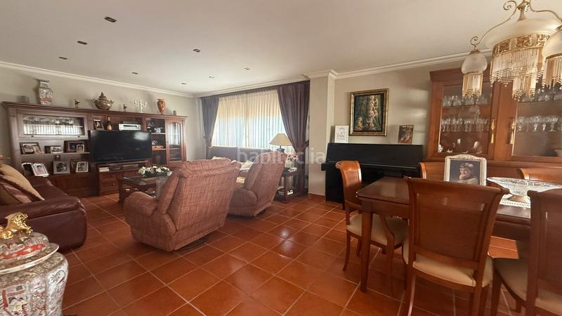 Foto 27337dc2-38ae-4c3d-8bd5-960b9ec56b9d. Xalet amb xemeneia calefacció aparcament piscina a Burriana