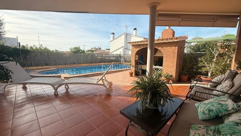 Foto c1bcbb97-2fd0-4680-9719-25df067efc3f. Xalet amb xemeneia calefacció aparcament piscina a Burriana