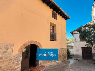 Casa a Castellote. Casa señorial a la venta en luco de borbón