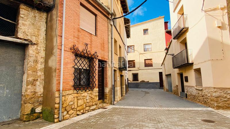 Foto 19cdddc0-aacf-46bc-a72c-b0ed565a8208. Casa aparellada amb aparcament a Forcall