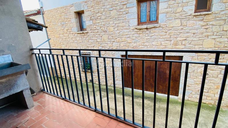 Foto f9c8b422-734d-4d0e-a08d-b6b50bacf65f. Casa aparellada amb aparcament a Forcall