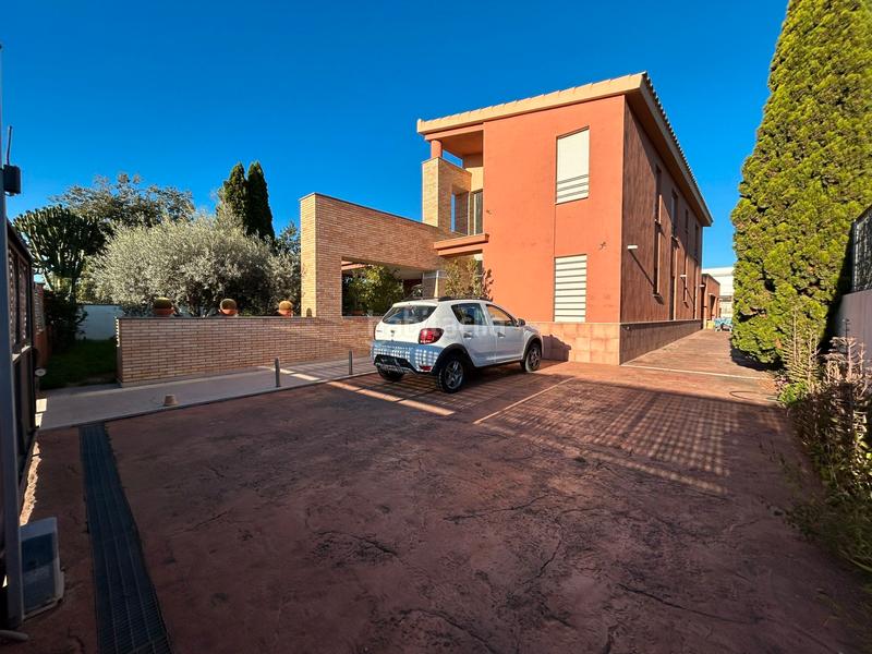 Foto 76aa0bd5-9288-4bfe-8c84-015f79c1ba0d. Chalet  urbano en venta en vila-real en Madrigal Villarreal / Vila - real