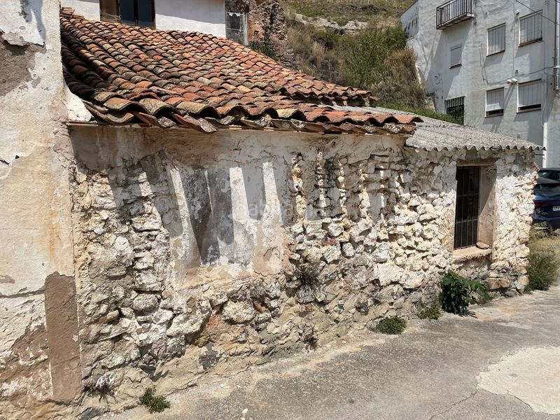 Foto 3d95a6c9-12db-4797-85e8-fb8d411f7e9f. Casa a Montán