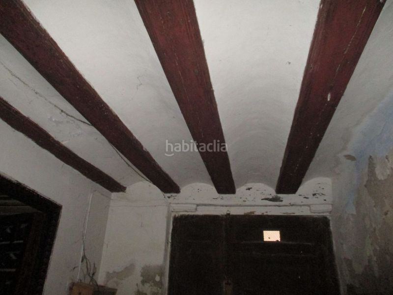 Foto 4c722f28-4a6c-46dd-9ca2-1f05a89808eb. Casa amb xemeneia a Rubielos de Mora