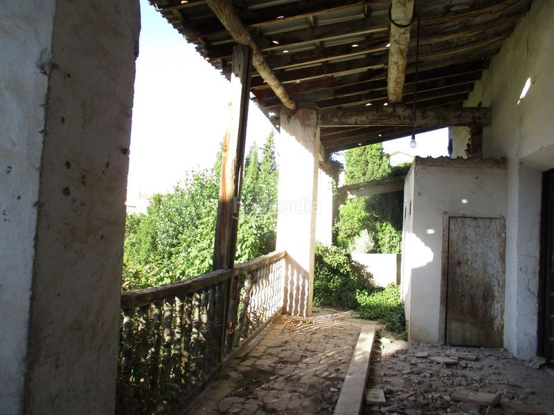 Foto a145c482-32c4-46c9-a508-0078b6f475f3. Casa amb xemeneia a Rubielos de Mora