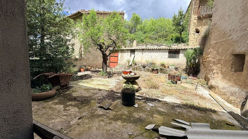 Foto a74f5151-257b-4451-8a0e-30578a8f8e20. Casa amb xemeneia calefacció a Morella