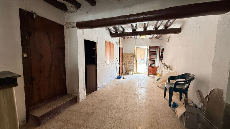 Foto e6ef5567-00f1-4bdd-ab96-3e7b54574f8c. Casa amb xemeneia calefacció a Morella