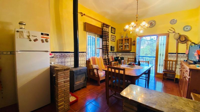 Foto a2ba9873-9ea9-4c28-baf2-e7d3ec10fda4. Casa a Eslida