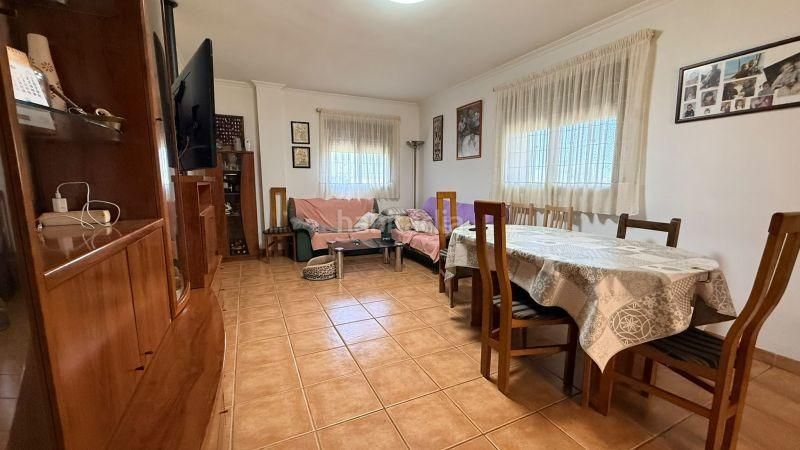 Foto adddb140-1180-44c3-a258-538c61615683. Xalet amb aparcament a Onda