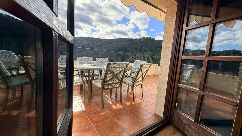 Foto c74711fa-3f58-4e3c-9f39-30517e8bf313. Casa a Castellote