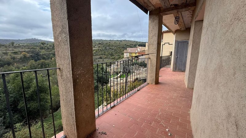 Foto d7e92ab3-5c73-453b-97cb-b35f00219800. Chalet en Cinctorres