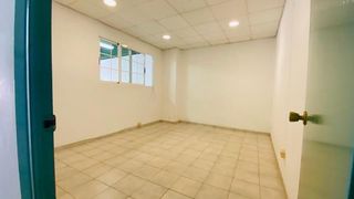 Local Comercial a Calle calle calvario 2