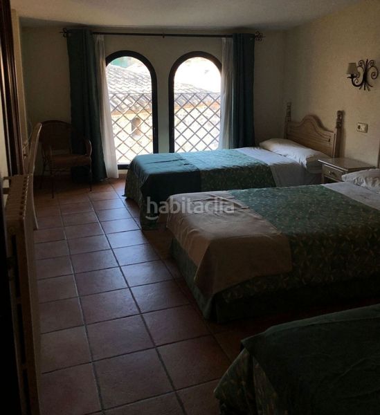 Foto b77cbee8-576a-47a8-825e-7d438265fb74. Edificio en Puebla de Arenoso