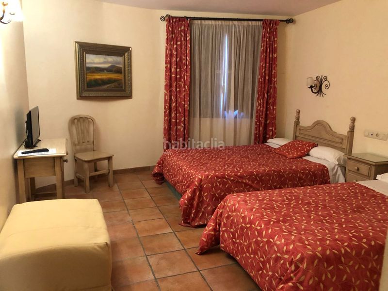 Foto faea9832-fe47-48d2-b1ae-24be4a739a35. Edificio en Puebla de Arenoso