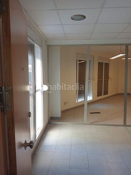 Foto 84225b9a-a3fc-454e-b405-c8a6058f9e23. Miete büro in Piscinas Villarreal / Vila - real