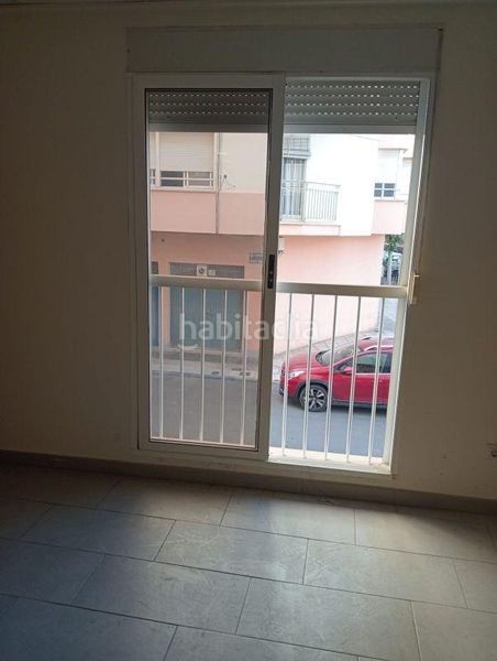 Foto cf89c3c1-99bd-4ed0-a264-ceae4991c10a. Miete büro in Piscinas Villarreal / Vila - real