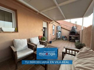 Etagenwohnung in Calle Carinyena 25