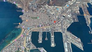 Wohngrundstück in Calle Cambaluz 10