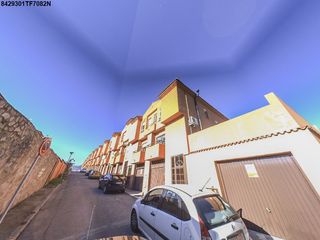 Casa adossada a Urbanizacion el anteojo 28. Subasta de vivienda en algeciras (cádiz)