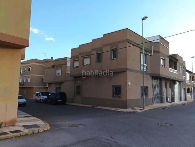 Foto 39ae9a48-8eda-454c-af00-8a29eae20fa5. Casa adossada a calle isla del aire 24 a Las Cabañuelas Vícar