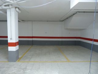 Aparcament cotxe a Calle Horno de Abad 2