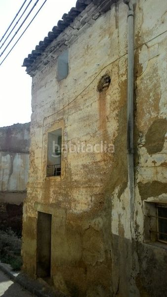 Foto fd51fb29-f47a-42ab-99bd-52a5478fd7d3. Casa amb aparcament a Illueca