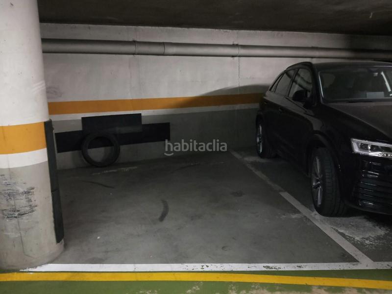 Foto f1302b8e-e4b7-4fc8-925f-2deadef8595c. Aparcament cotxe a Eixample Nord Girona