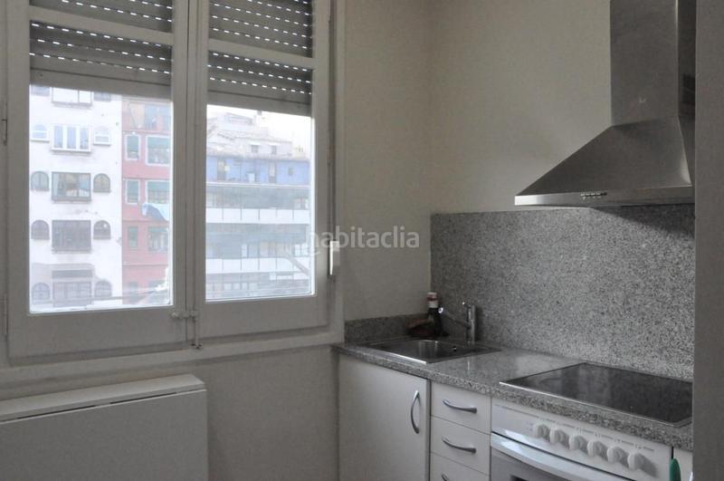 Foto 04f1c183-3a3e-4495-a831-731033eb499d. Piso venta piso rambla llibertat en Centre-Barri Vell Girona