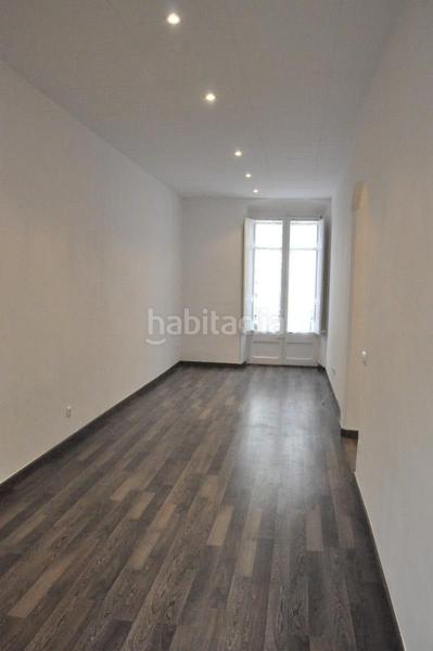 Foto 4e450bc8-ce46-4ac8-9b0c-c647db653abf. Piso venta piso rambla llibertat en Centre-Barri Vell Girona