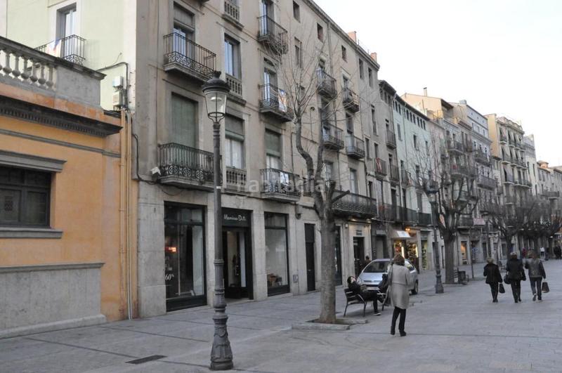 Foto fab95af0-2713-45fb-a45e-cec64abfdcac. Piso venta piso rambla llibertat en Centre-Barri Vell Girona