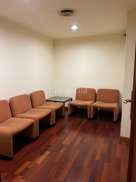 Foto 7697cd67-bd4d-4f5d-a42c-f215461739a1. Miete büro mit heizung in Eixample Nord Girona