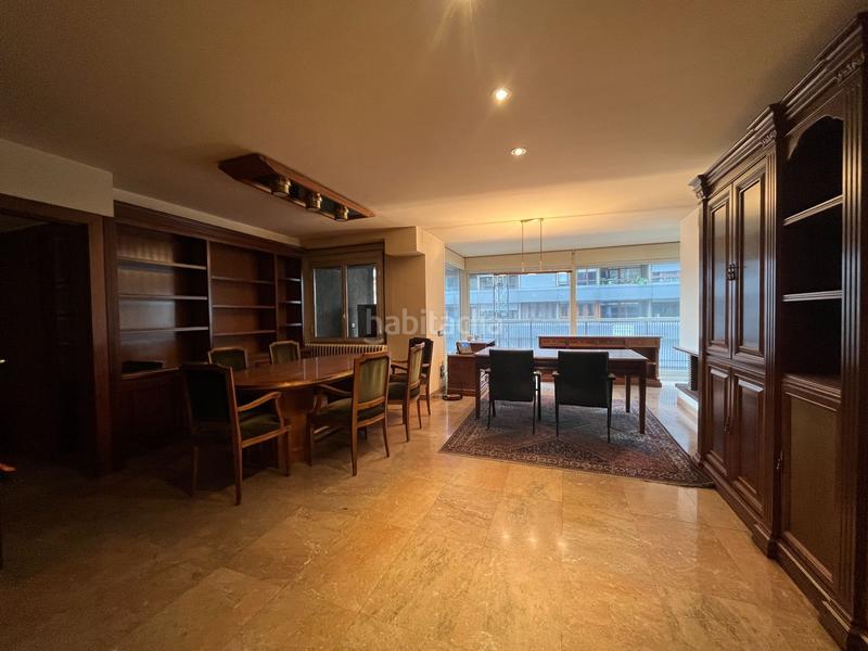 Foto bfe23c7d-5fa9-45bf-9d94-2f1774f51570. Miete büro mit heizung in Eixample Nord Girona