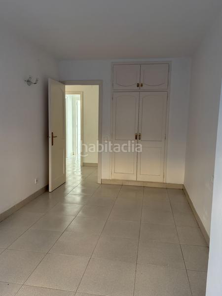 Foto 1aefb106-0e41-491f-822d-106bb88a8575. Alquiler piso amplio piso con terraza y plaza de garaje en alquiler! en Girona