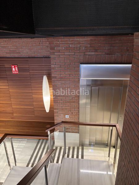 Foto 795730eb-b104-442e-88c7-293d460f0bc7. Alquiler piso amplio piso con terraza y plaza de garaje en alquiler! en Girona