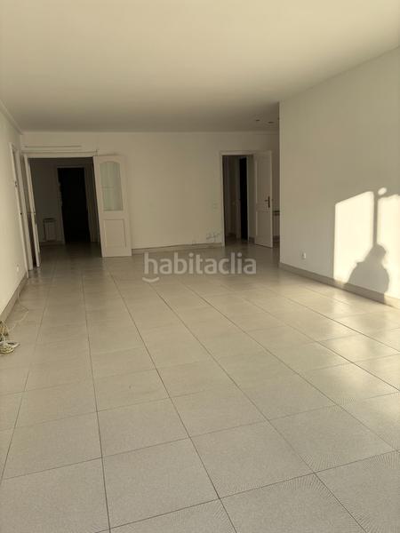 Foto 9fc5bd67-03ab-4019-9cb2-8fedaf1475ca. Alquiler piso amplio piso con terraza y plaza de garaje en alquiler! en Girona