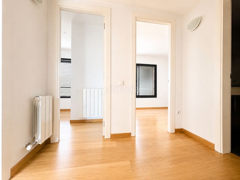 Foto 4f7e0181-fae9-4f0b-8e93-0e362f80e30c. Casa adossada amb calefacció a Palau Girona