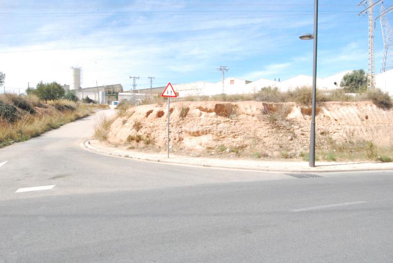 Foto ef6ff0c8-f90b-42be-8f53-dd814df2f79a. Gewerbliches grundstück in El Tubo Sant Vicent del Raspeig