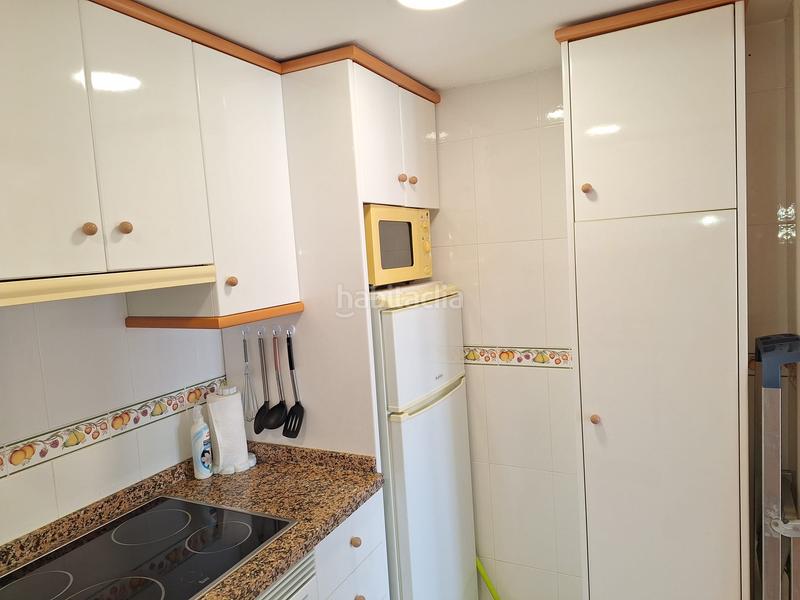 Foto 55418cff-4432-4a1d-be1e-c05ef6c16081. Rent apartment with parking pool in Playa Levante Benidorm