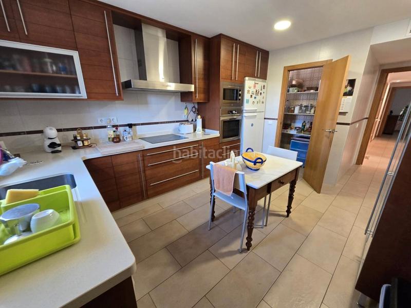 Foto 3916138b-b8bb-4997-8f46-40c11b58cbe4. Chalet avec cheminée parking piscine dans Villamontes-Boqueres Sant Vicent del Raspeig