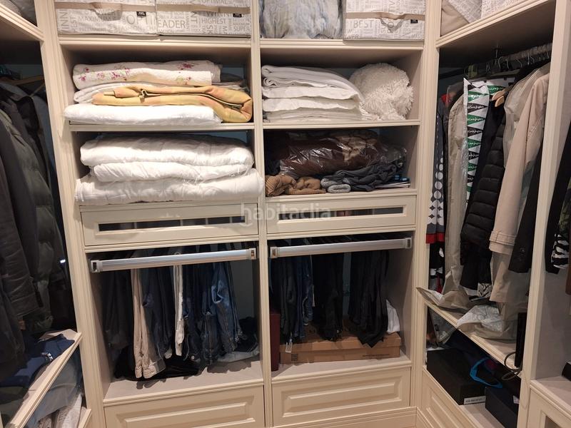 Foto 043bf111-d68b-45e2-80fa-ba890ef56050. Semi detached house with parking in Centro Sant Vicent del Raspeig