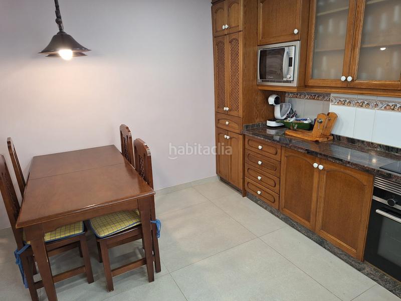 Foto 4ab2727b-3067-4c7d-b30f-4392154c0721. Semi detached house with parking in Centro Sant Vicent del Raspeig