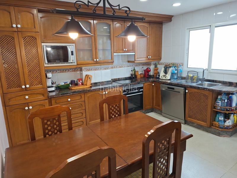 Foto b3085603-f1b7-4428-bb5d-6b3d74a418c1. Semi detached house with parking in Centro Sant Vicent del Raspeig